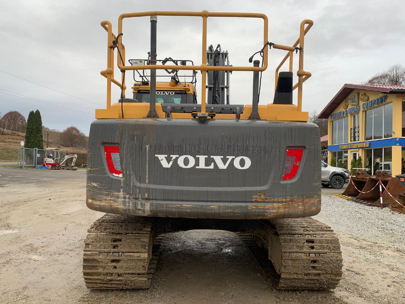 гусеничный экскаватор  VOLVO EC160DL