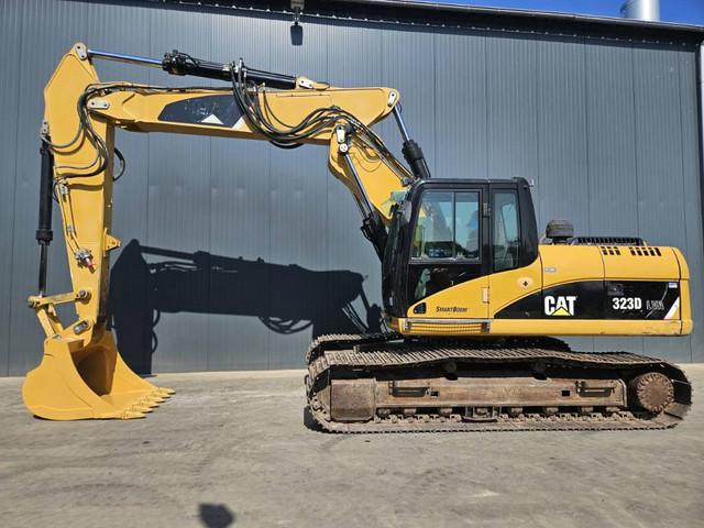 гусеничный экскаватор  CATERPILLAR 323D L