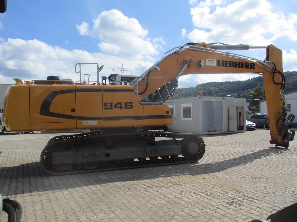 гусеничный экскаватор  LIEBHERR R 946