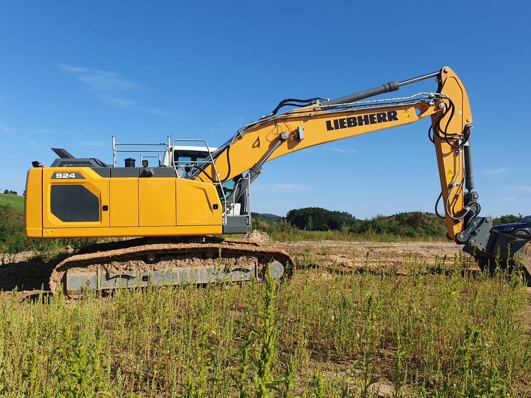 гусеничный экскаватор  LIEBHERR R 924