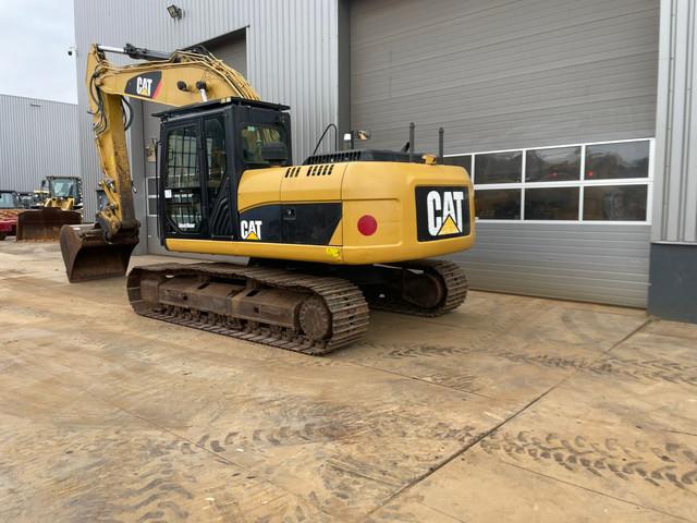 гусеничный экскаватор  CATERPILLAR 323D L