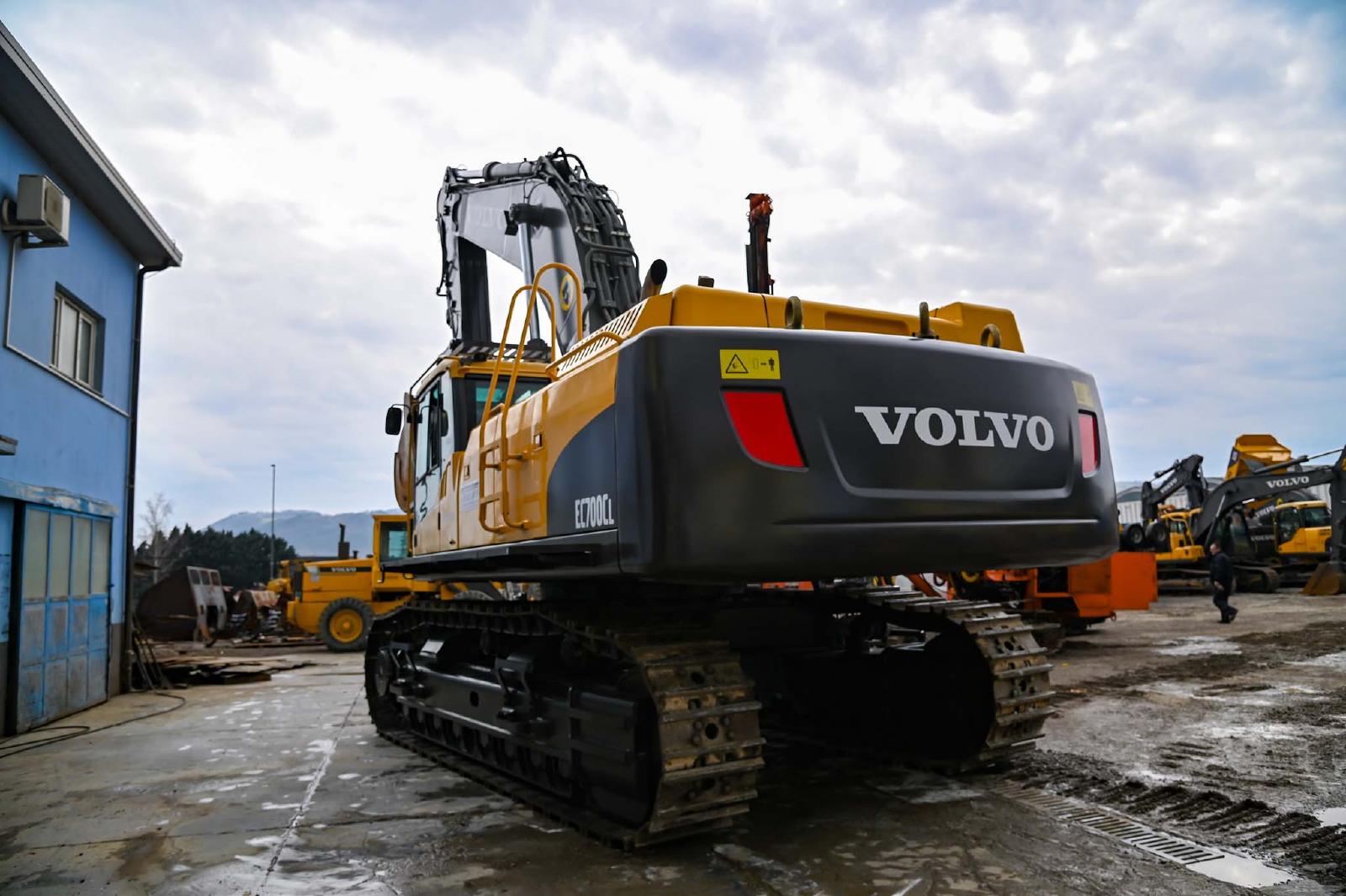 гусеничный экскаватор  VOLVO EC700CL