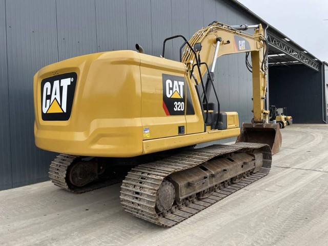 гусеничный экскаватор  CATERPILLAR 320