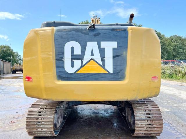 гусеничный экскаватор  CATERPILLAR 320E L