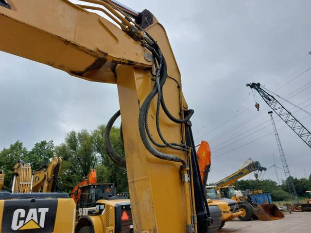 гусеничный экскаватор  CATERPILLAR 336F L