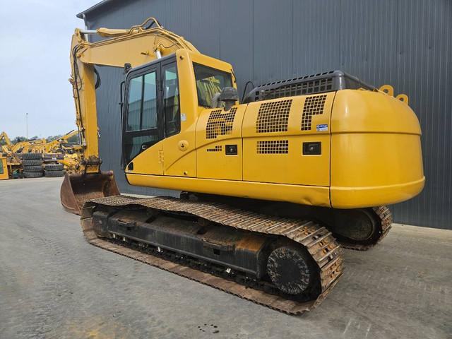 гусеничный экскаватор  CATERPILLAR 320