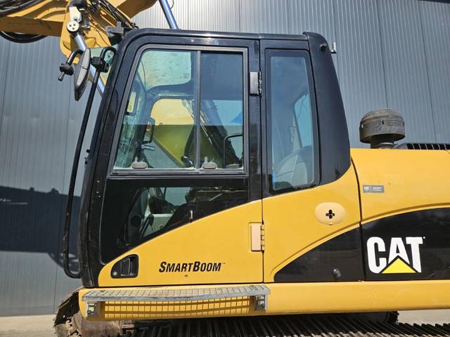 гусеничный экскаватор  CATERPILLAR 323D L