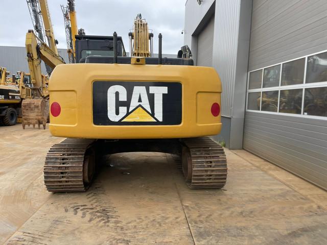 гусеничный экскаватор  CATERPILLAR 323D L