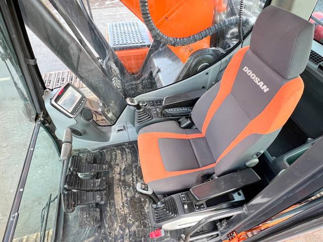 гусеничный экскаватор  DOOSAN DX300LC-5