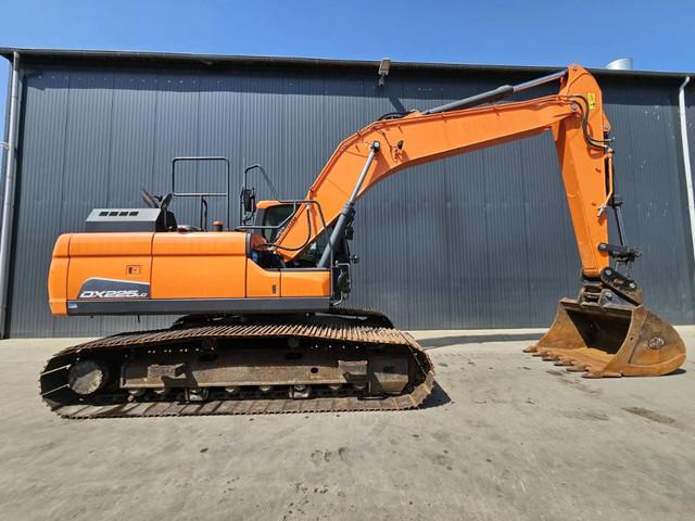 гусеничный экскаватор  DOOSAN DX225LC-5