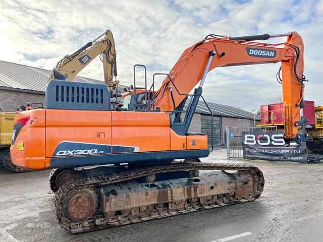 гусеничный экскаватор  DOOSAN DX300LC-5