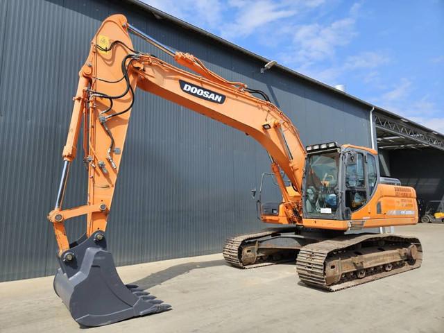 гусеничный экскаватор  DOOSAN DX 225LC-3