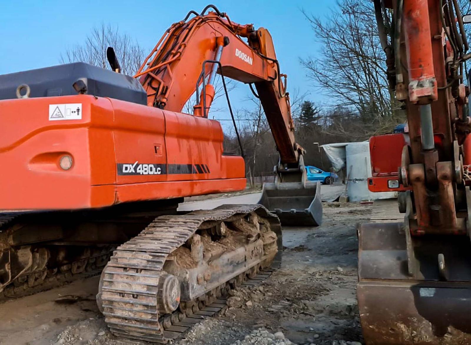 гусеничный экскаватор  DOOSAN DX 480 LC