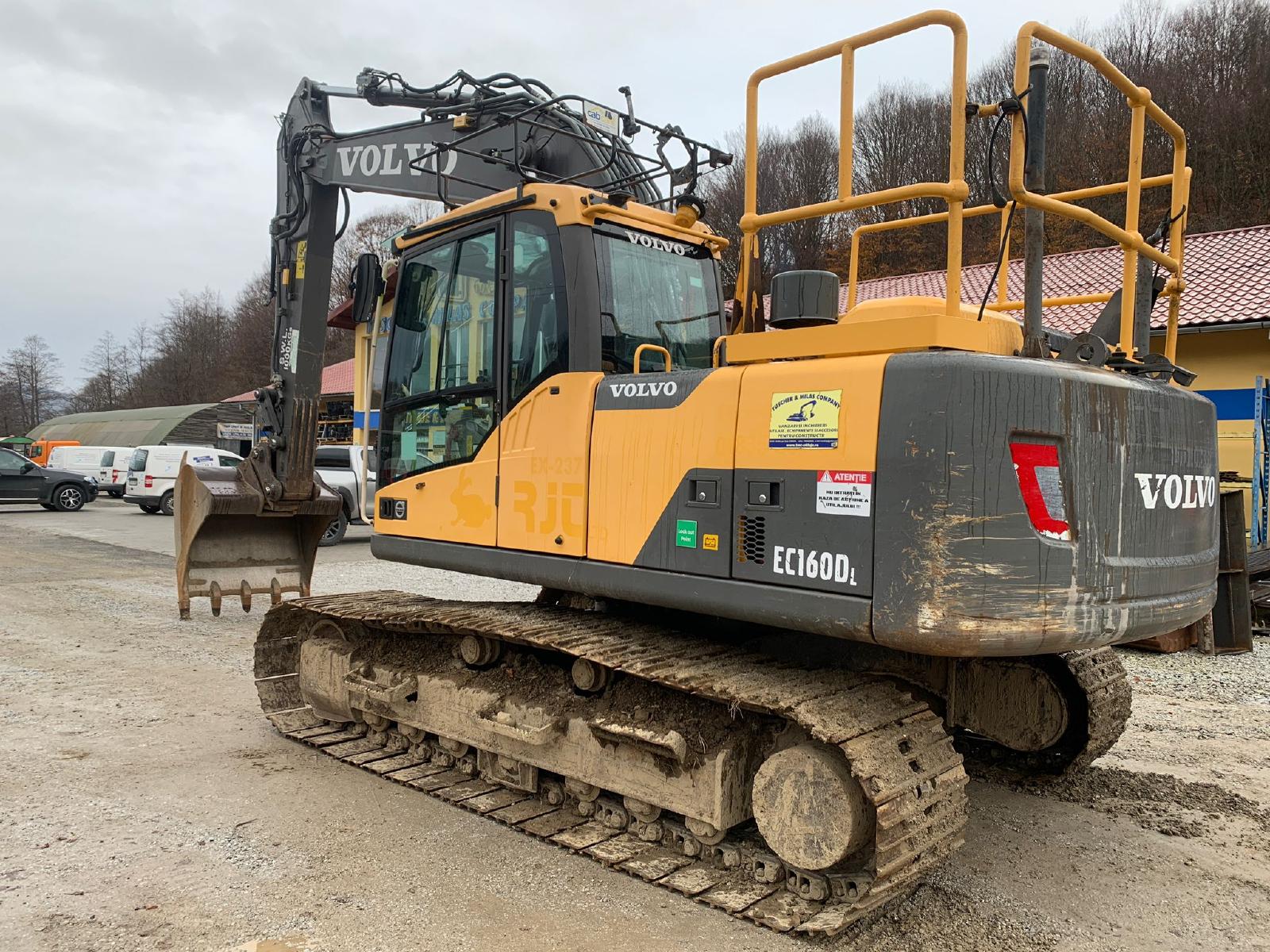 гусеничный экскаватор  VOLVO EC160DL