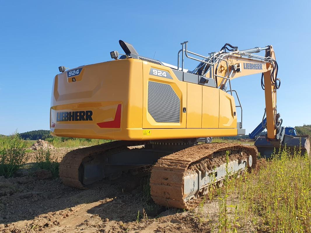 гусеничный экскаватор  LIEBHERR R 924