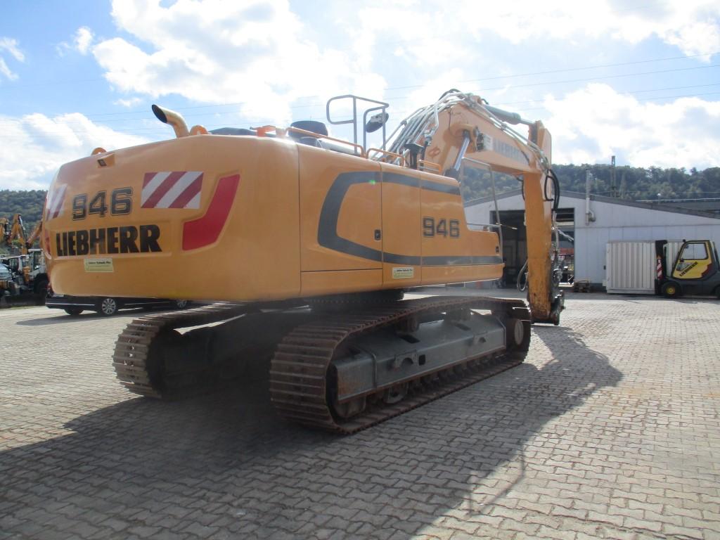 гусеничный экскаватор  LIEBHERR R 946