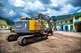 гусеничный экскаватор  VOLVO ECR235CL