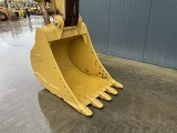 Гусеничный экскаватор  <b>CATERPILLAR</b> 320