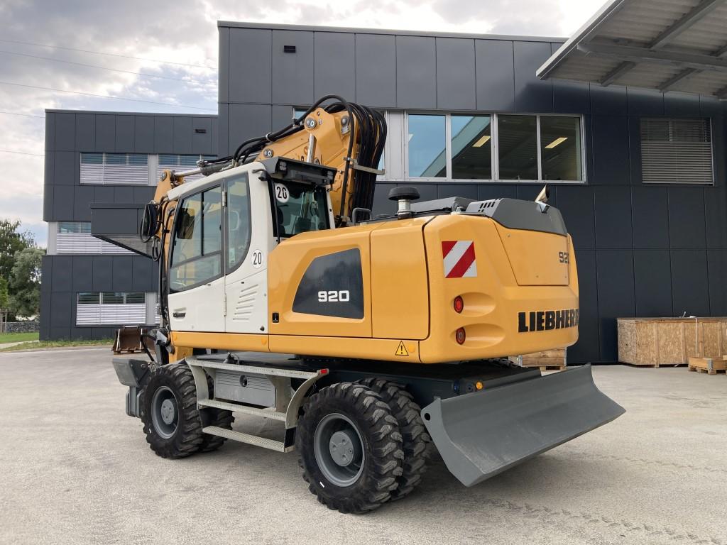 колесный экскаватор LIEBHERR A 920 Litronic