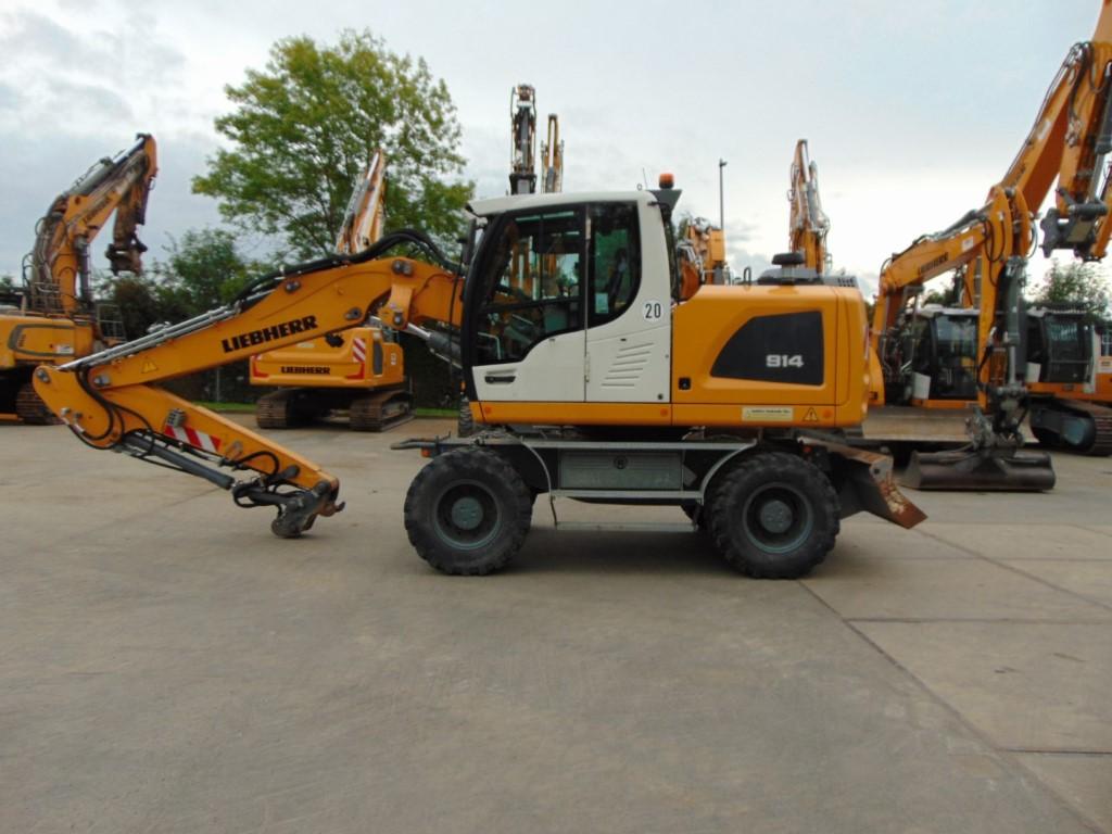 колесный экскаватор LIEBHERR A 914 Litronic