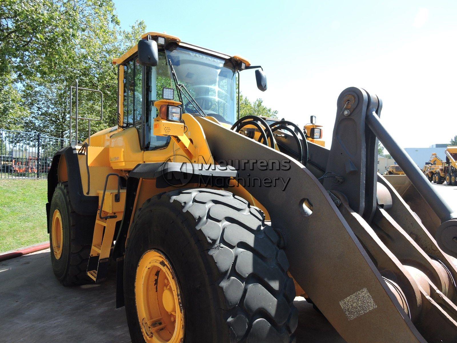 фронтальный погрузчик VOLVO L180G