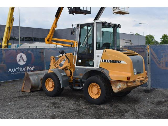 фронтальный погрузчик LIEBHERR L 507 Stereo