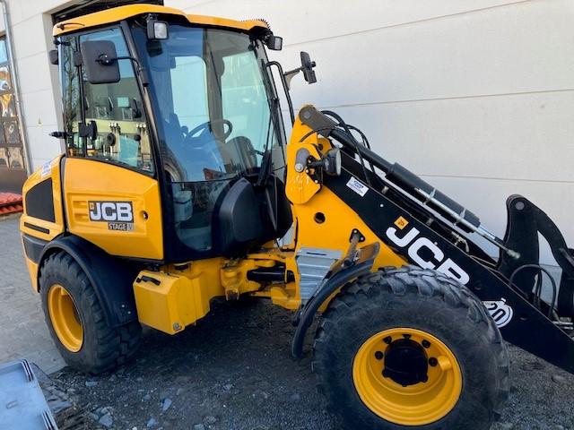 фронтальный погрузчик JCB 407