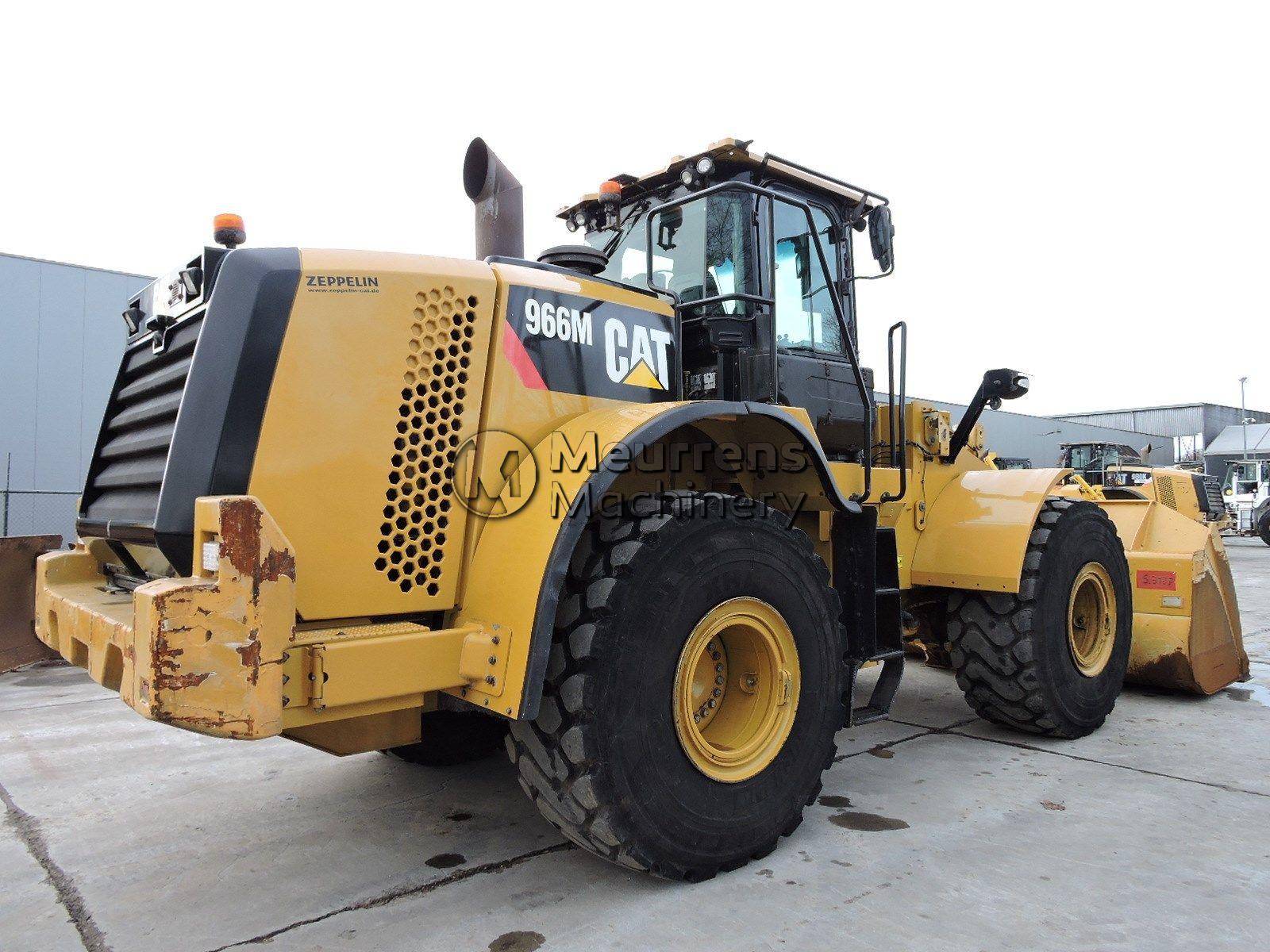 фронтальный погрузчик CATERPILLAR 966M