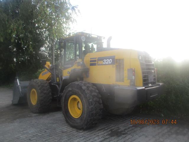 фронтальный погрузчик KOMATSU WA 320-3