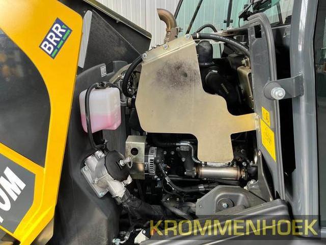 фронтальный погрузчик KOMATSU WA70M-8E0