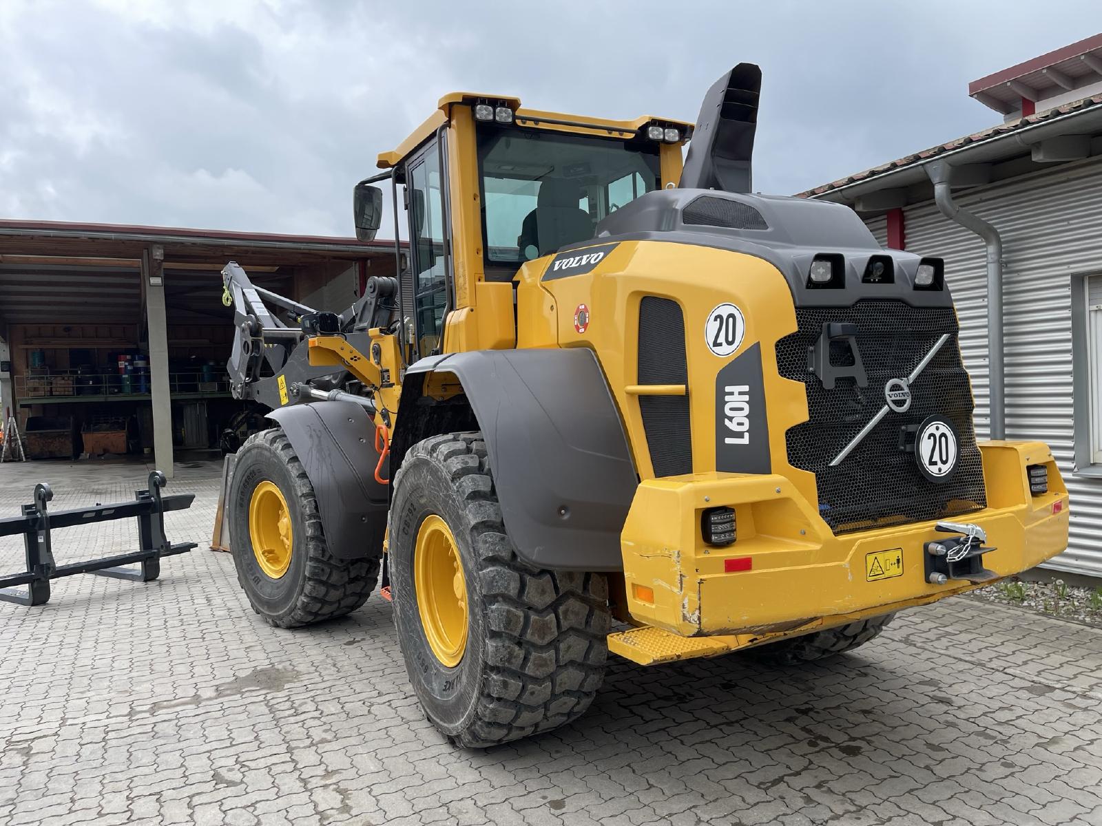 фронтальный погрузчик VOLVO L60H