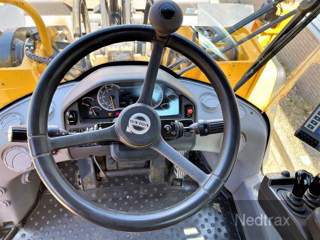 фронтальный погрузчик VOLVO L150H