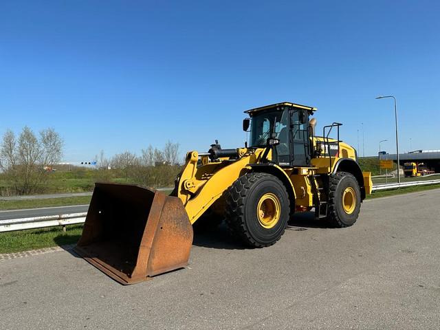 фронтальный погрузчик CATERPILLAR 966M