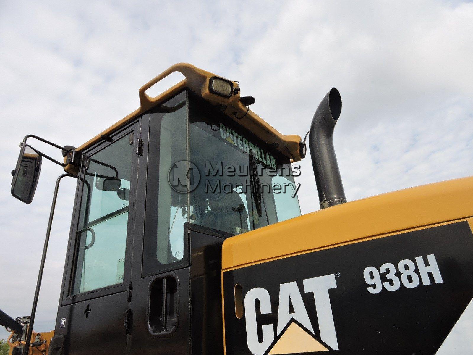 фронтальный погрузчик CATERPILLAR 938H