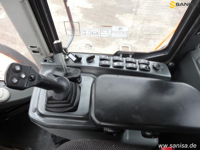 фронтальный погрузчик DOOSAN DL300-3