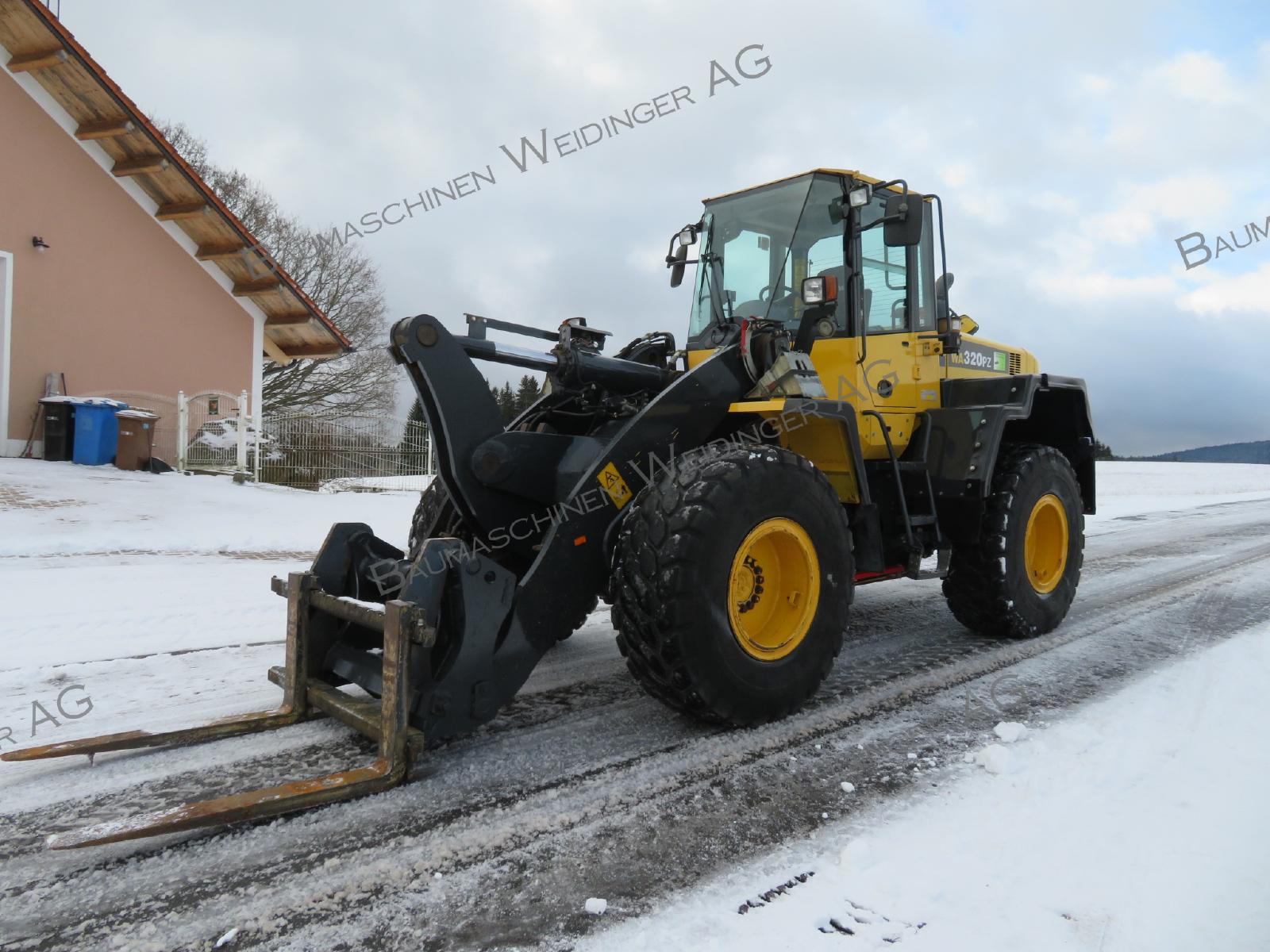 фронтальный погрузчик KOMATSU WA320PZ-6