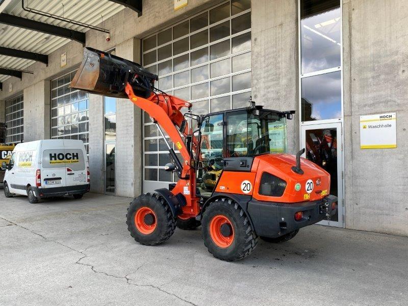 фронтальный погрузчик KUBOTA R090