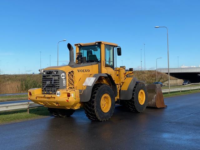 фронтальный погрузчик VOLVO L120F