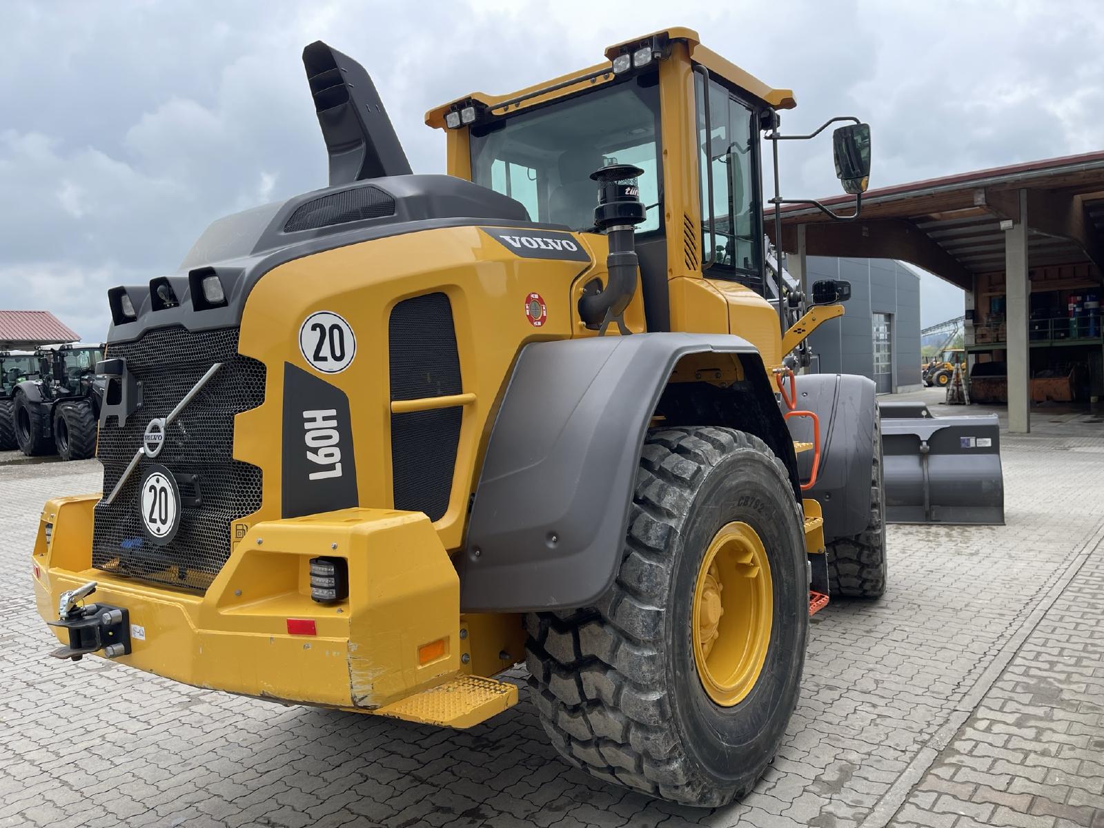 фронтальный погрузчик VOLVO L60H