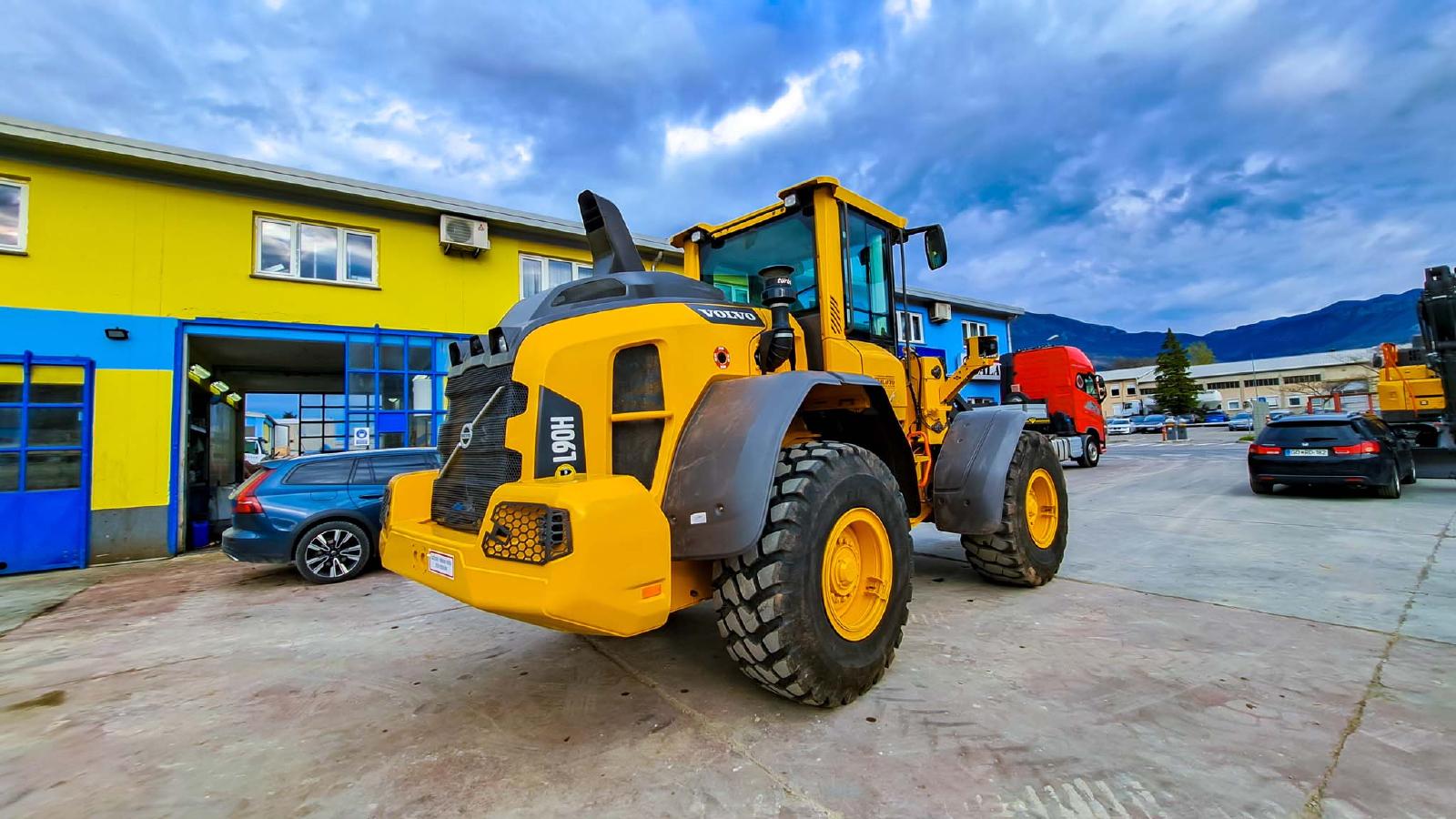 фронтальный погрузчик VOLVO L90H