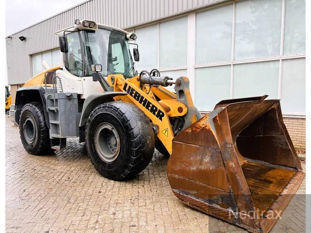 фронтальный погрузчик LIEBHERR L 550