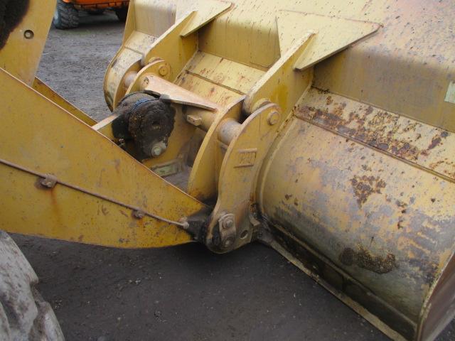 фронтальный погрузчик CATERPILLAR 962K