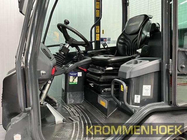 фронтальный погрузчик KOMATSU WA70M-8E0