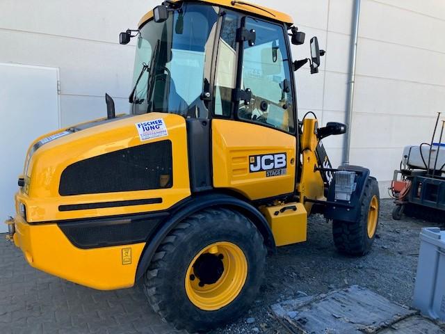 фронтальный погрузчик JCB 407