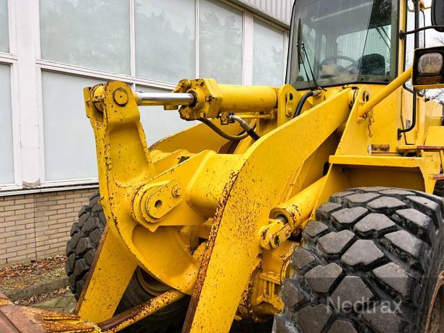 фронтальный погрузчик CATERPILLAR 936 F