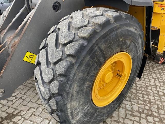 фронтальный погрузчик VOLVO L180H