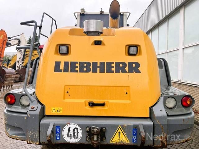 фронтальный погрузчик LIEBHERR L 550