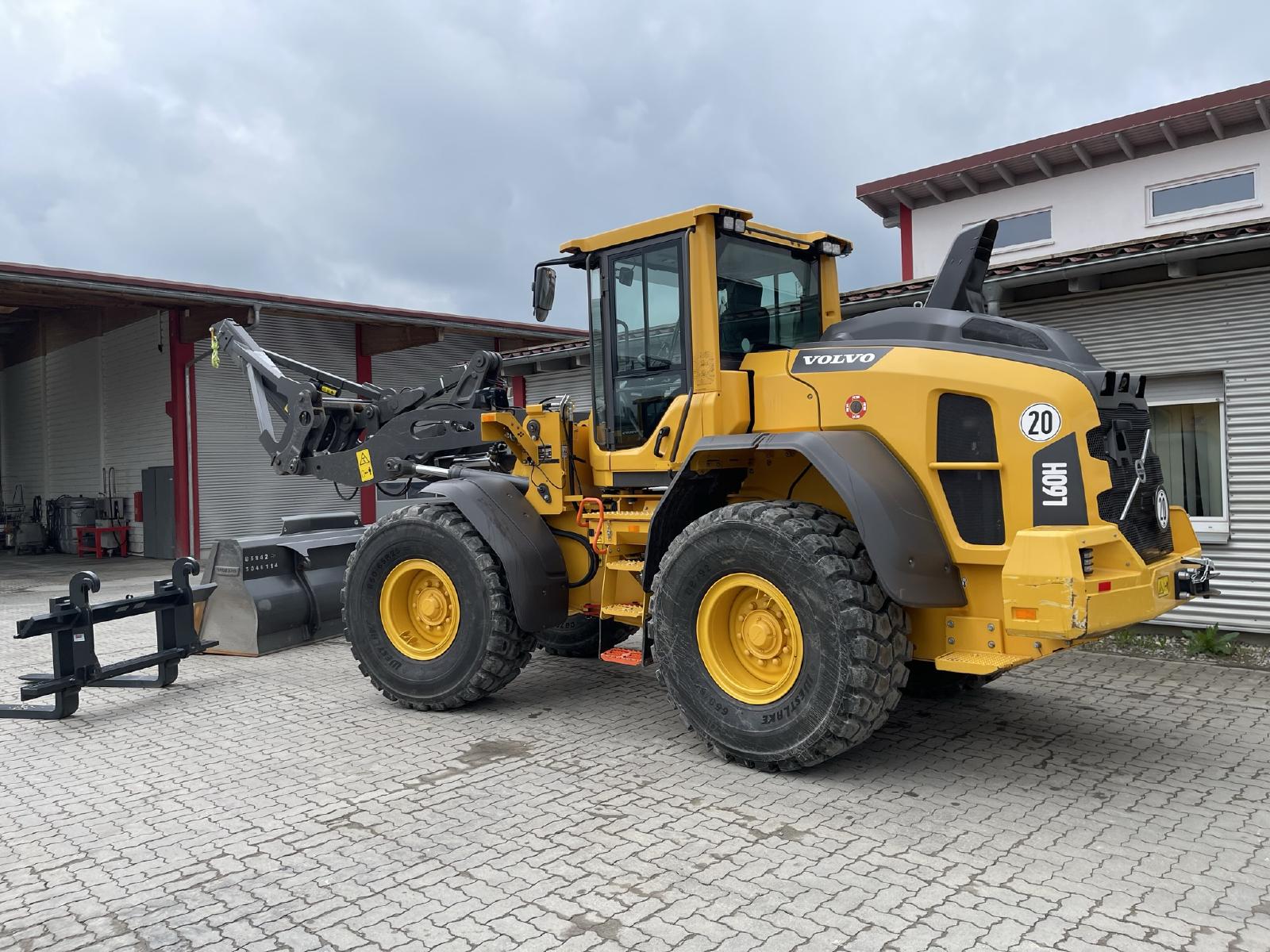 фронтальный погрузчик VOLVO L60H