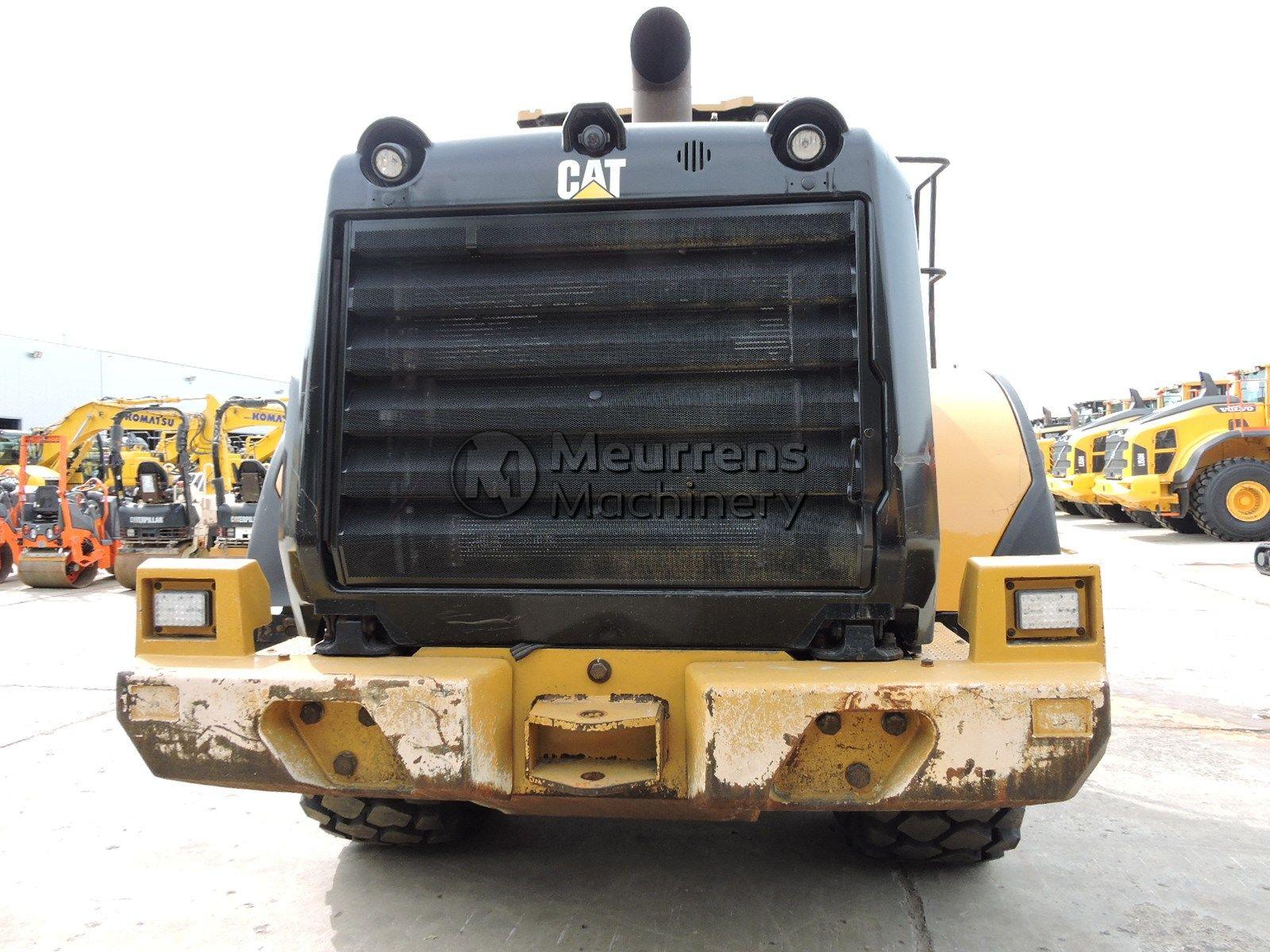 фронтальный погрузчик CATERPILLAR 966M