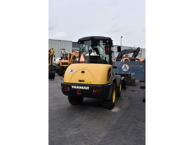 фронтальный погрузчик YANMAR V65